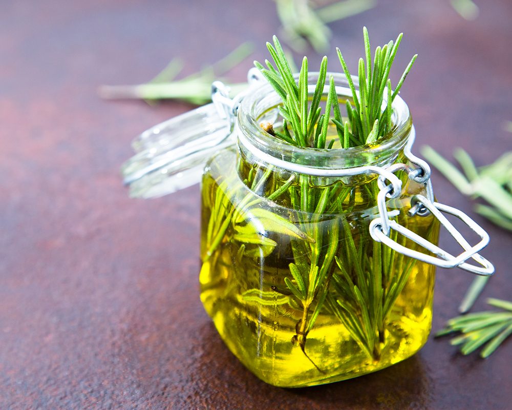 Bild eines mit Lavendel gefüllten Einmachglas